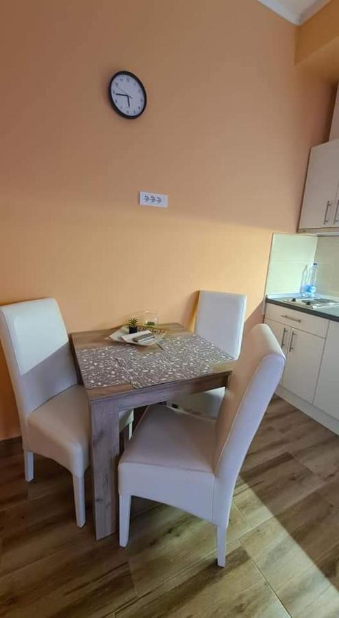 Ales Apartman Сомбор Екстериор снимка