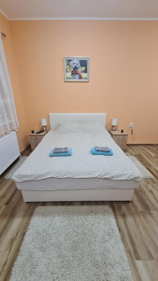 Ales Apartman Сомбор Екстериор снимка